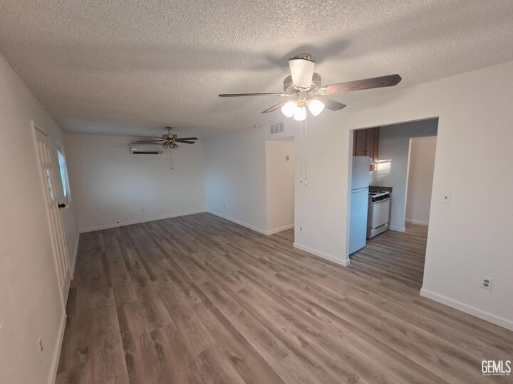 Property Photo:  1917 3rd Street  CA 93280 