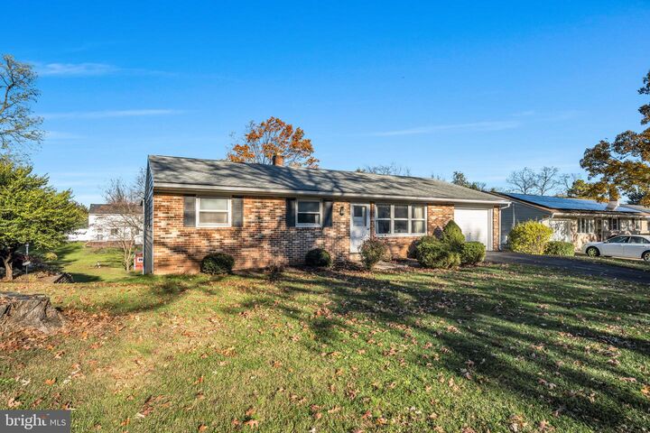 Property Photo:  104 Sunrise Avenue  PA 17070 