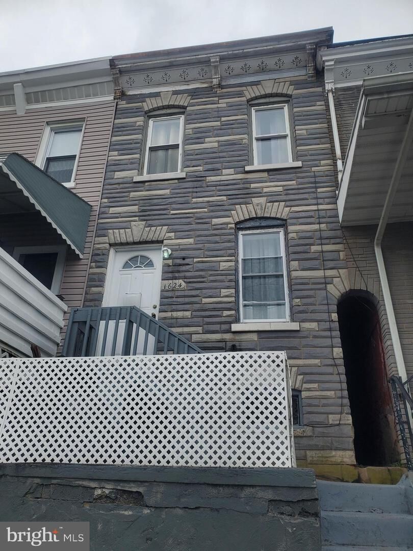 Property Photo: 1624 Fairview Street PA 19606