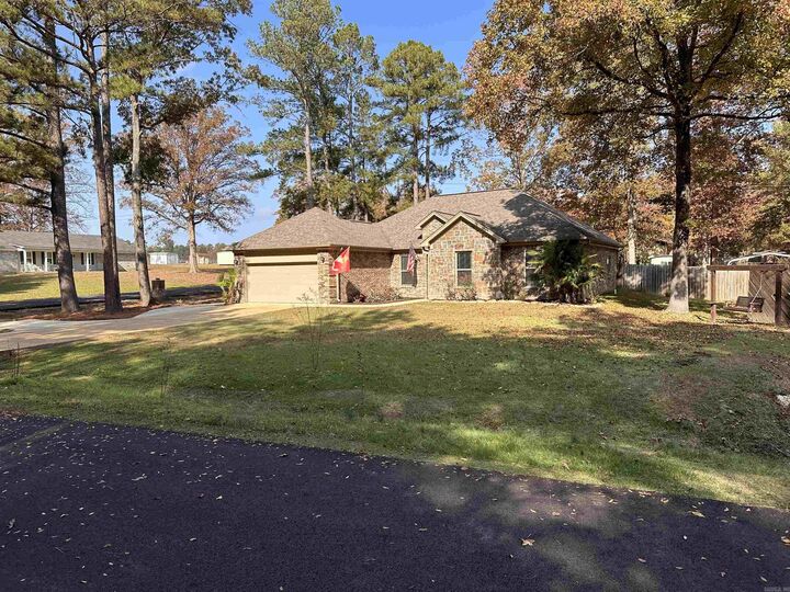 Property Photo: 624 Royal Oak Drive AR 71730