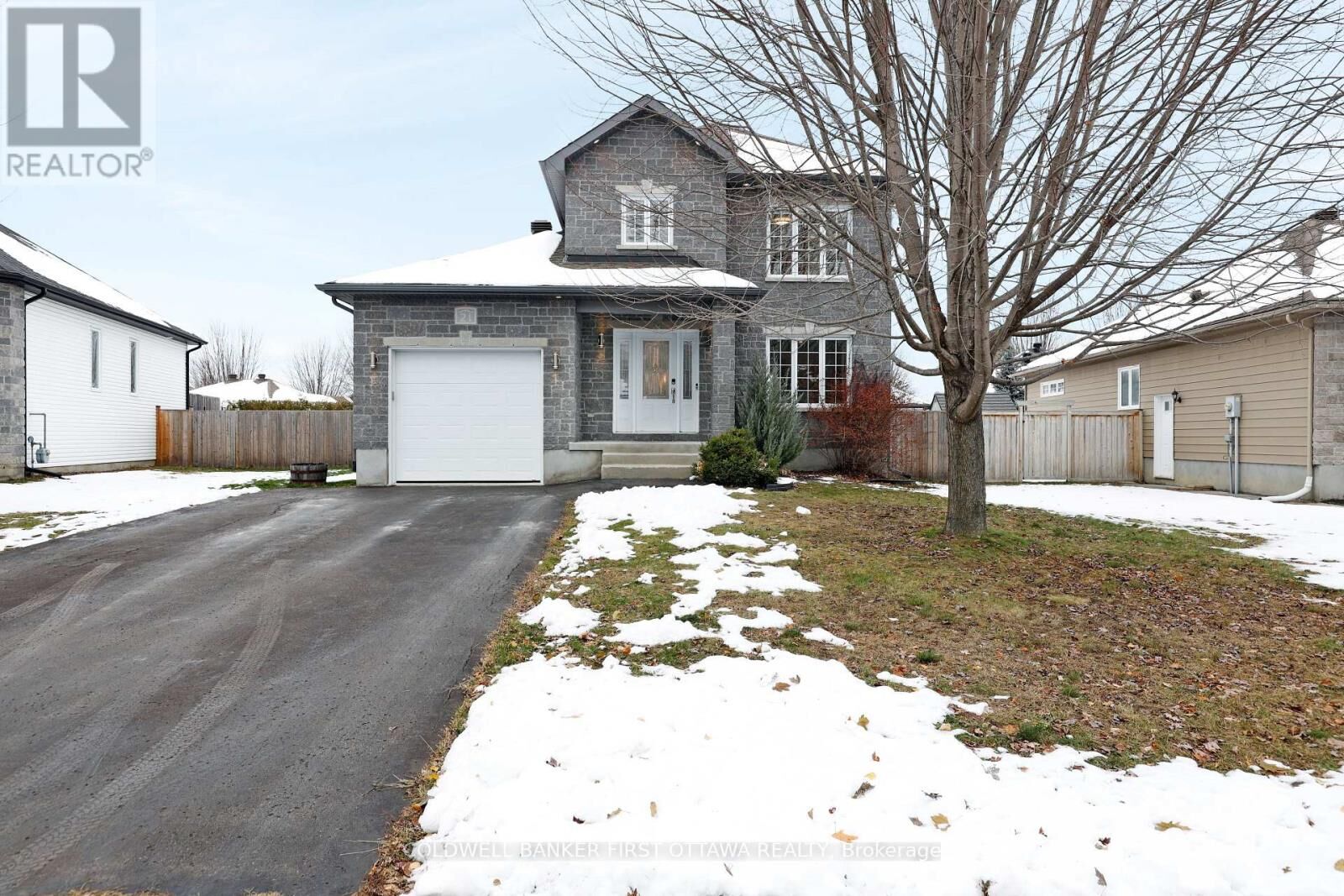 Property Photo: 21 Constantineau Street ON K0A 2M0