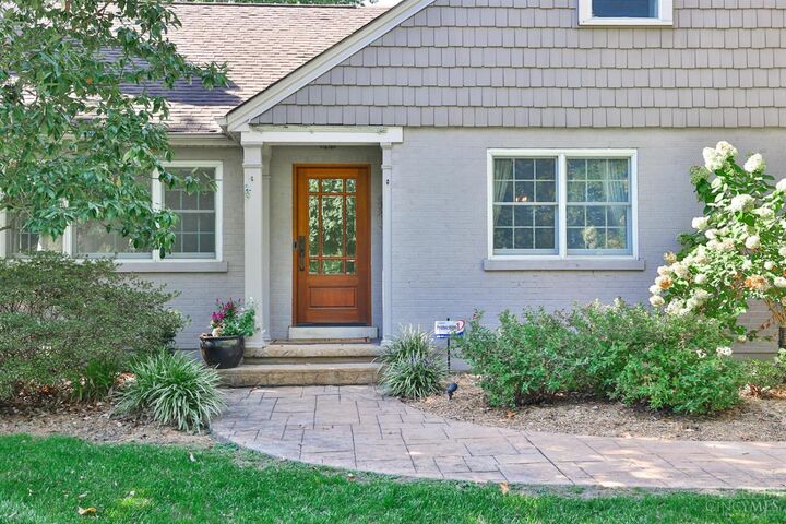 Property Photo: 5801 Kenwood Road OH 45243