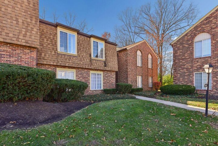 Property Photo:  5207 Eaglesnest Drive S  OH 45248 