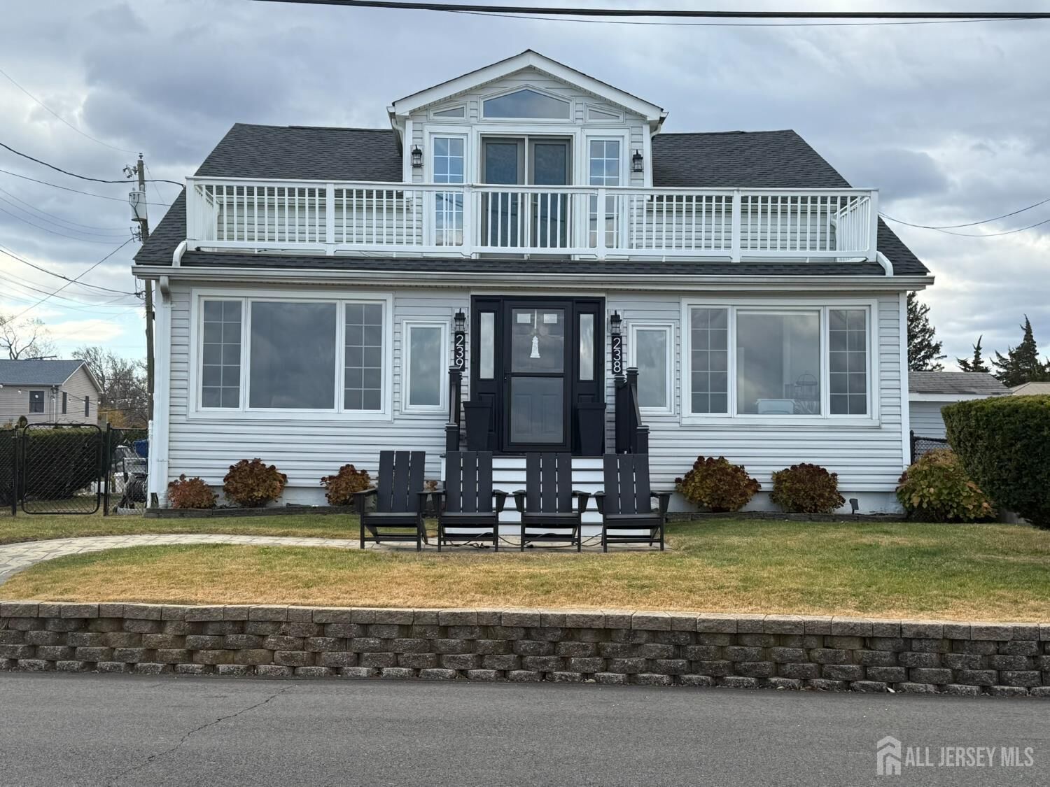 Property Photo:  238-239 Shoreland Circle  NJ 08879 