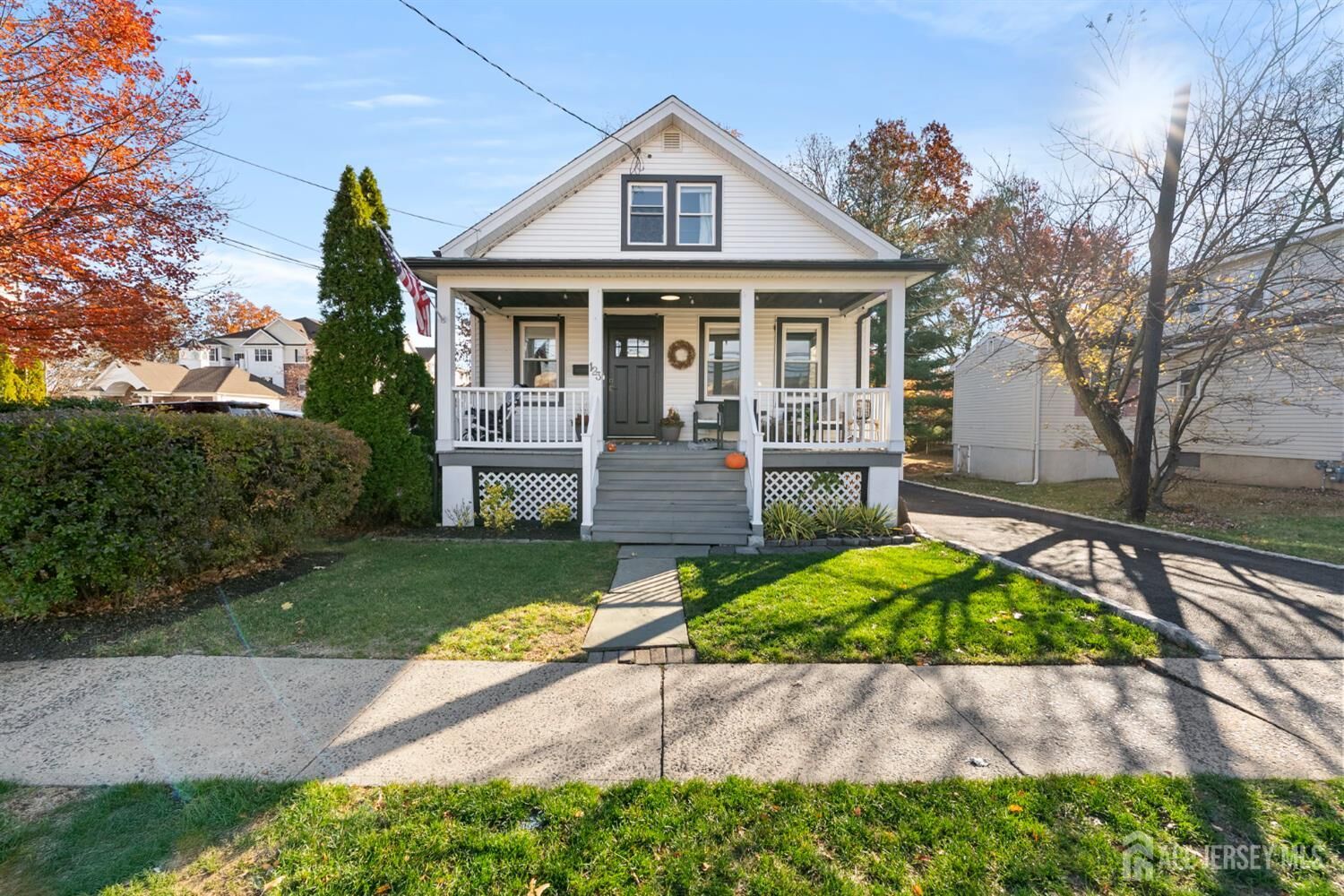 Property Photo:  123 Elizabeth Street  NJ 08880 