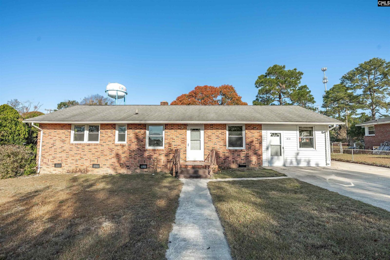 Property Photo:  1813 Crestview  SC 29223 