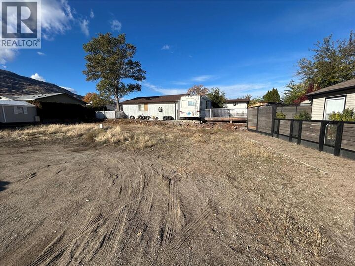 Property Photo:  30 Cactus Crescent 8  BC V0H 1V3 