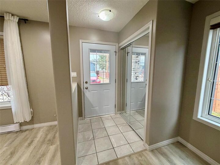 Property Photo:  1521 10th Street  MB R7A 4H8 