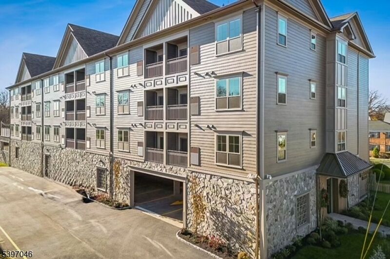 Property Photo: 106 Montgomery St NJ 07003