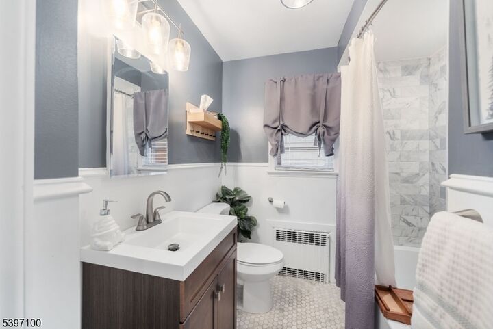 602 Maplewood Ave  Roselle Park Boro NJ 07204 photo