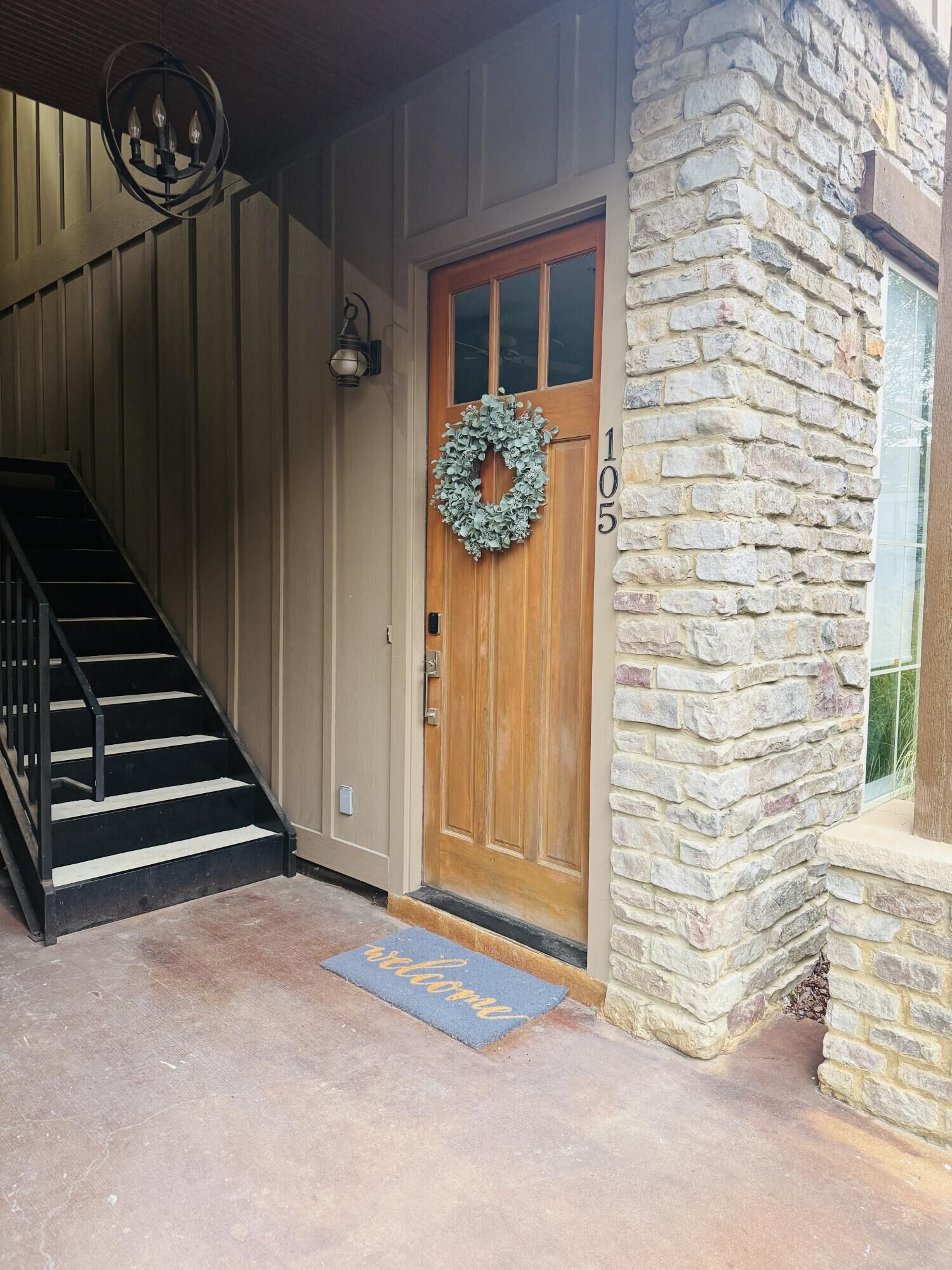 Property Photo:  624 S Montgomery St #105  MS 39759 