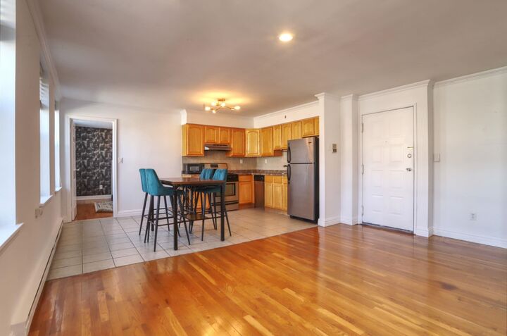 Property Photo: 129 Franklin St B6 (206) NJ 07307