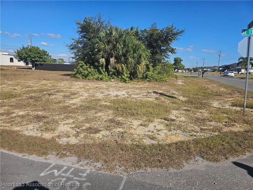 Property Photo:  1321 NE 18th Street  FL 33909 