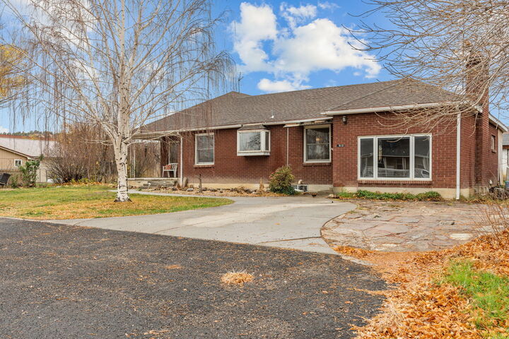 Property Photo:  81 N 500 W  UT 84776 