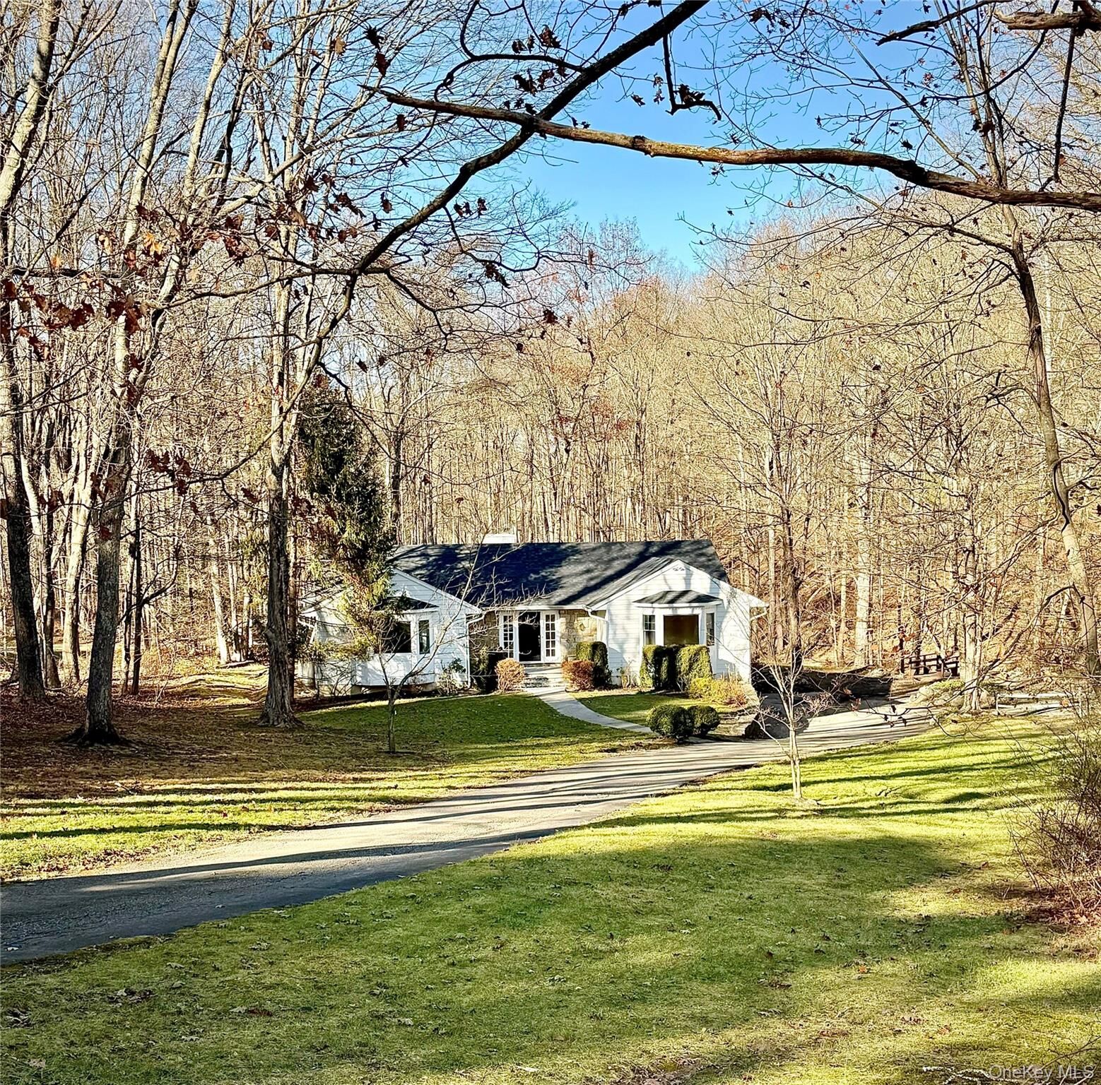 Property Photo:  65 Red Oak Lane  NY 10549 