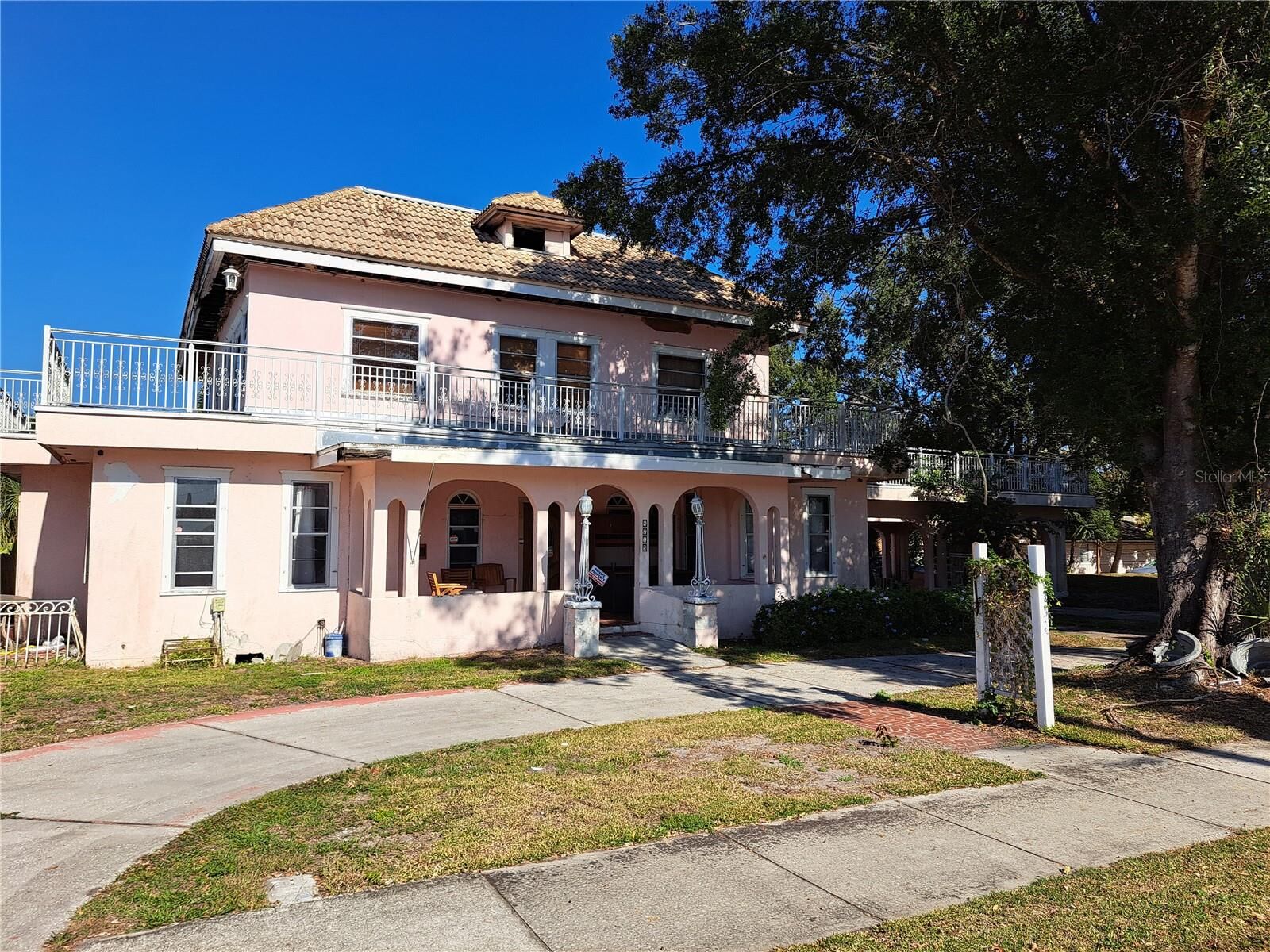Property Photo:  4715 Beach Boulevard  FL 32803 