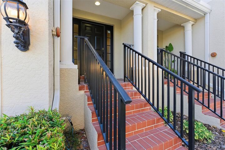 Property Photo: 1105 Venetian Harbor Drive NE FL 33702