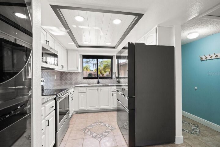 Property Photo: 9747 86th Avenue FL 33777