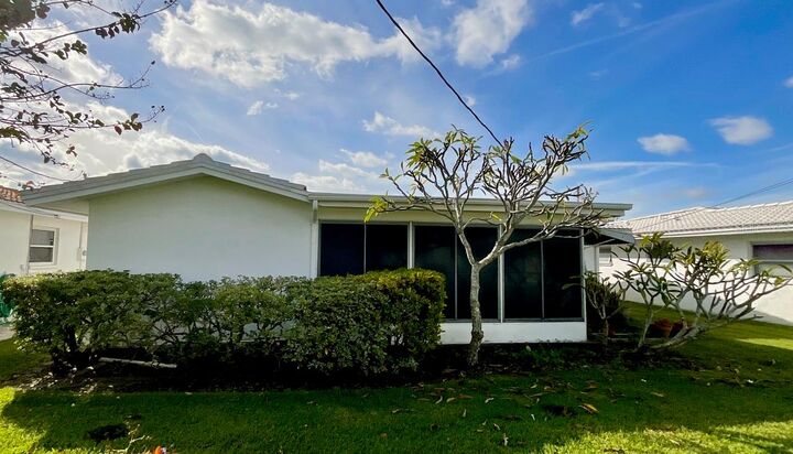 Property Photo:  3735 100th Place N 3735  FL 33782 