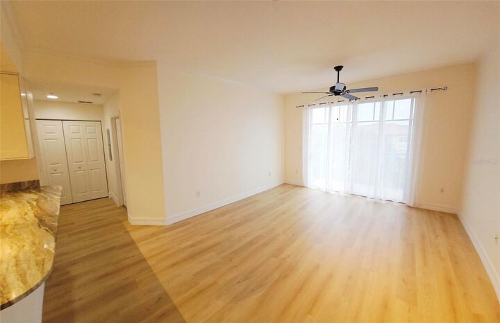 Property Photo:  1064 N Tamiami Trail 1435  FL 34236 