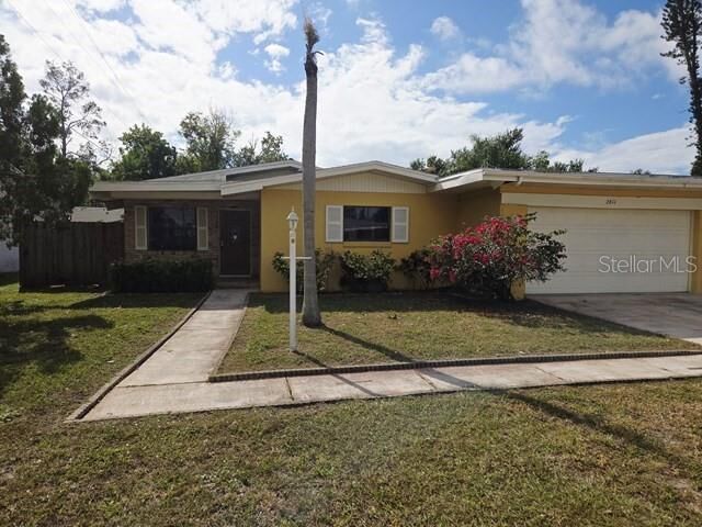 Property Photo: 2611 27th Avenue Drive W FL 34205