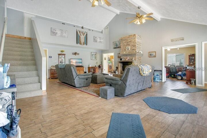 Property Photo:  418 Glenn Road  FL 32833 