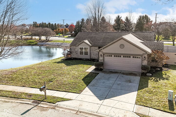 Property Photo:  10713 Summerwood Lane  IN 46038 