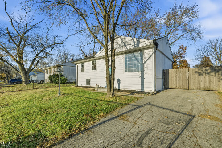 Property Photo: 3675 Dubarry Road IN 46226