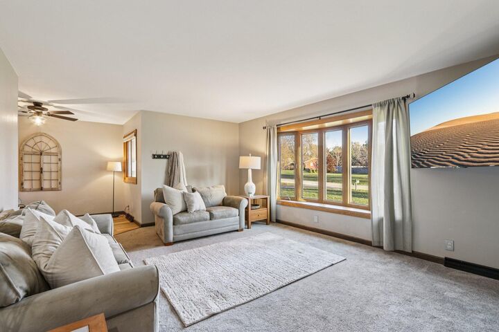 Property Photo: 2904 Chancery Ln WI 53188