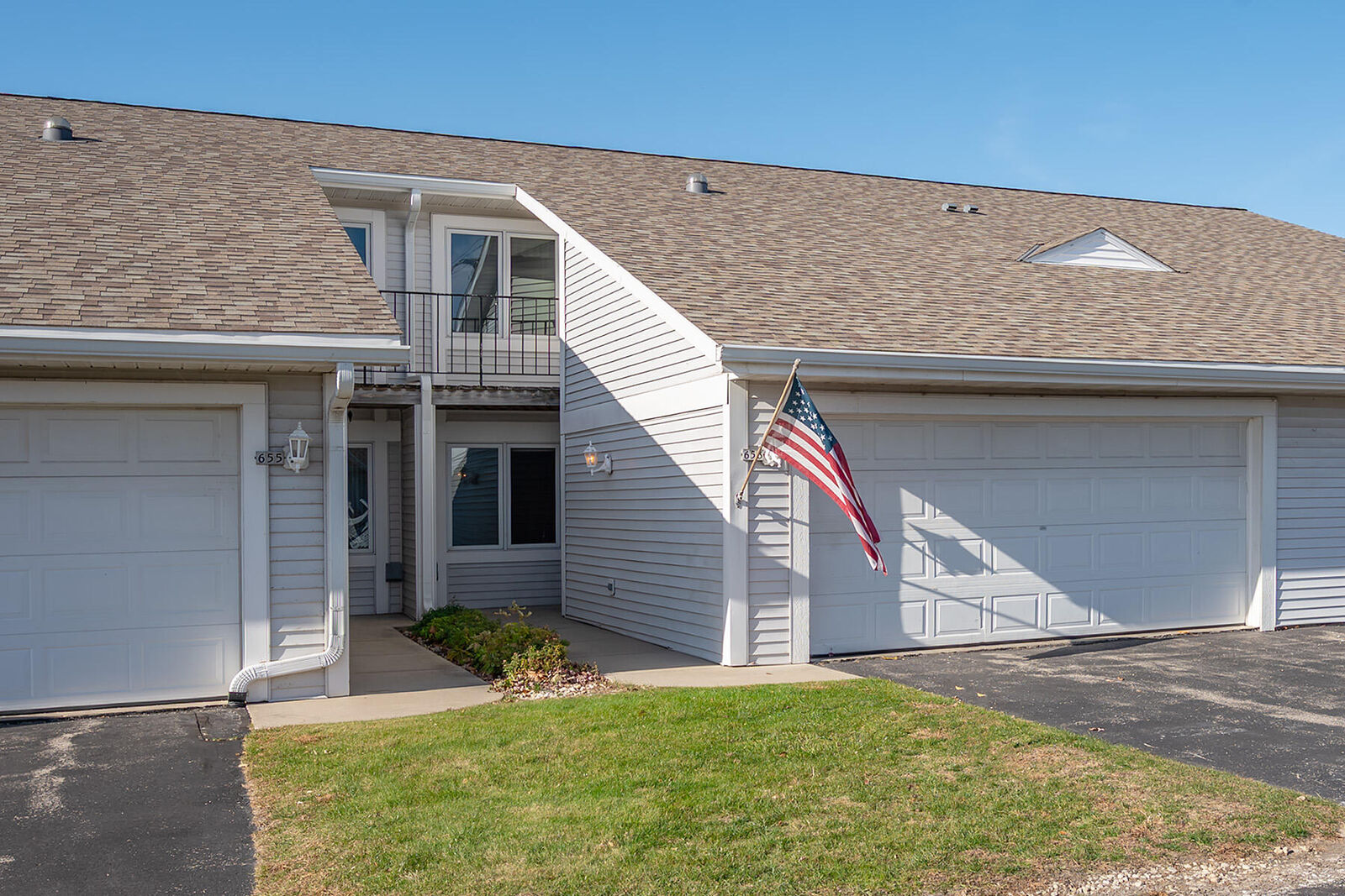 Property Photo:  653 Hartford Sq  WI 53027 