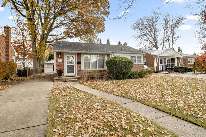 Property Photo: 3131 Pelham Road MI 48124