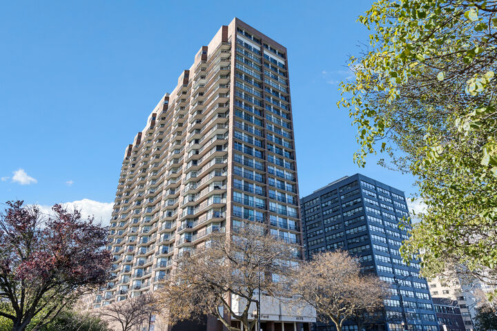 4170 N Marine Drive 11G  Chicago IL 60613 photo
