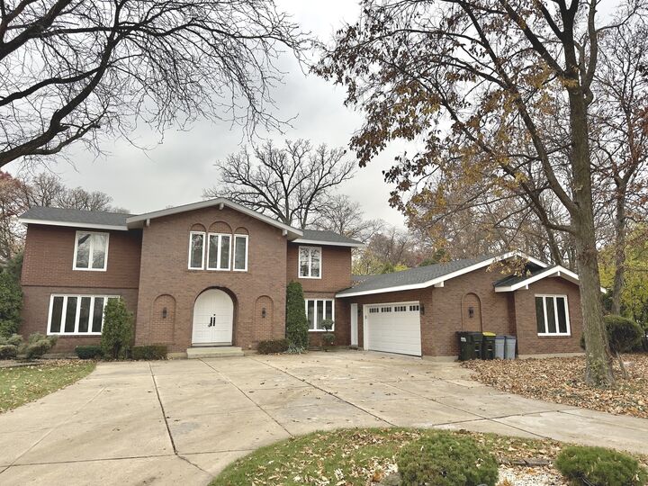 806 Wildwood Court  Oak Brook IL 60523 photo
