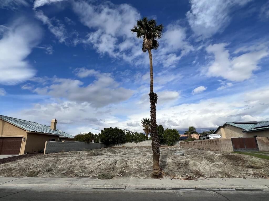 Property Photo:  67786 Ontina Road  CA 92234 