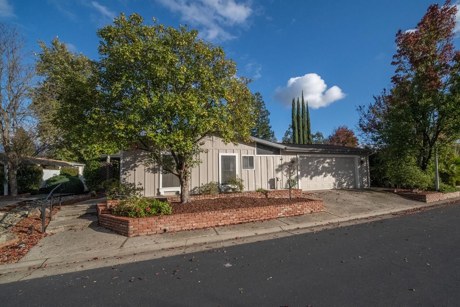 Property Photo: 6924 Grand Tree Lane CA 95621