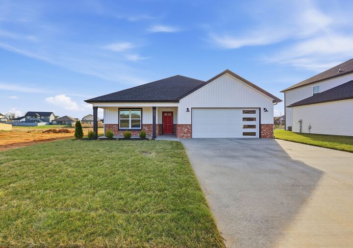 Property Photo:  519 Ayden Ln  TN 37042 