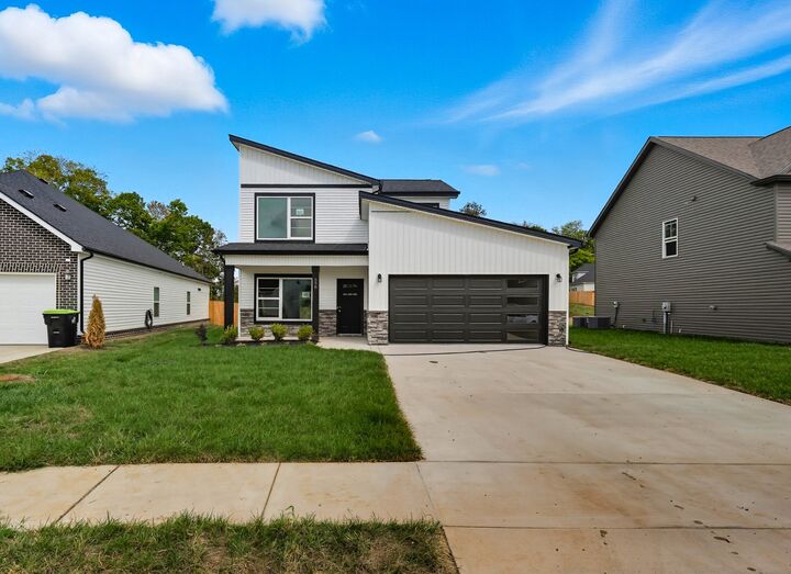 Property Photo:  556 Ayden Ln  TN 37042 