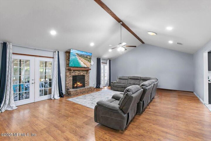 Property Photo: 12931 Julington Ridge Drive E FL 32258