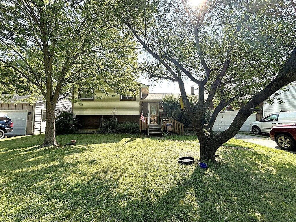 Property Photo:  737 Dunny Avenue  OH 44054 