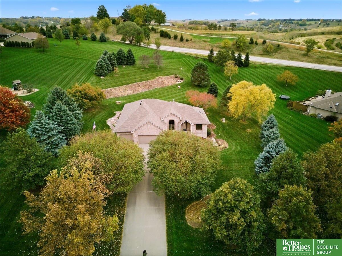 Property Photo:  22231 Stoneybrook Drive  IA 51503 