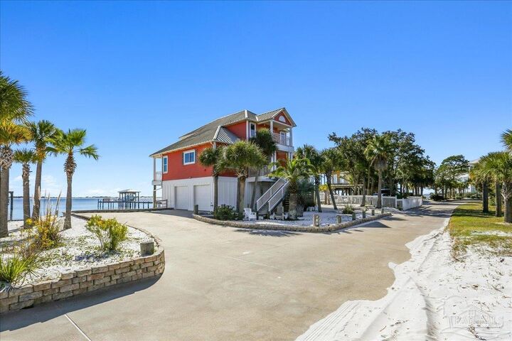 Property Photo:  1894 Biscayne Cir Dr  FL 32566 