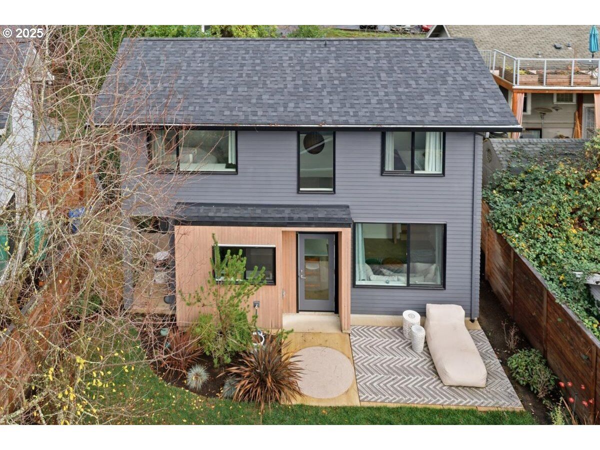 Property Photo: 3590 SW Patton Rd C OR 97221