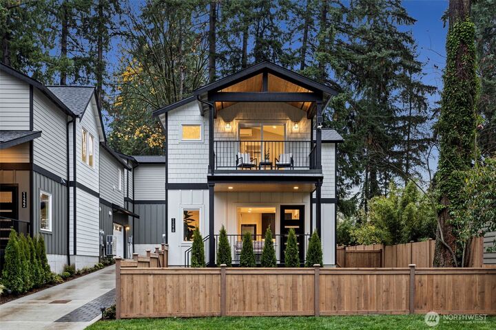 11218  115th Place NE  Kirkland WA 98033 photo