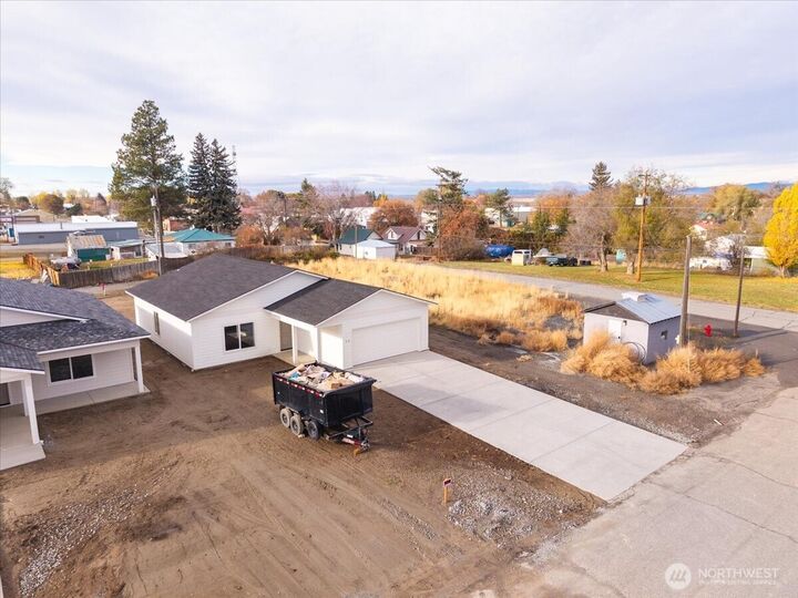 Property Photo: 36 Simpson Street WA 98830