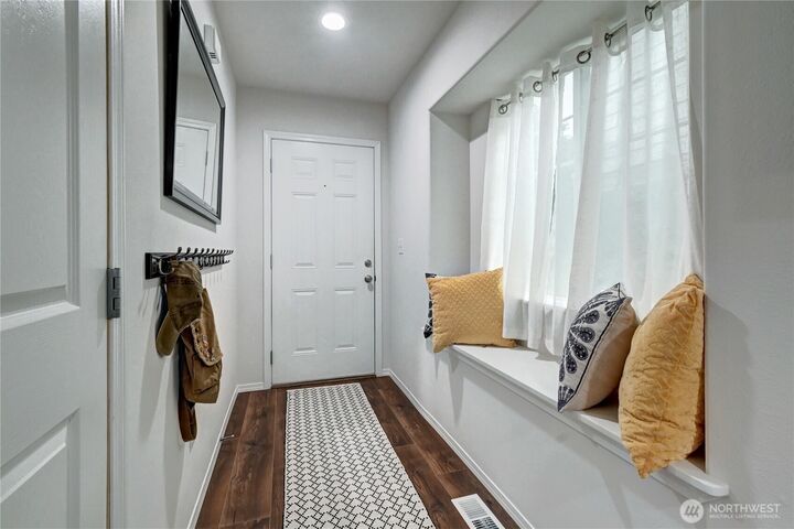 Property Photo:  1230  84th Avenue SE  WA 98258 