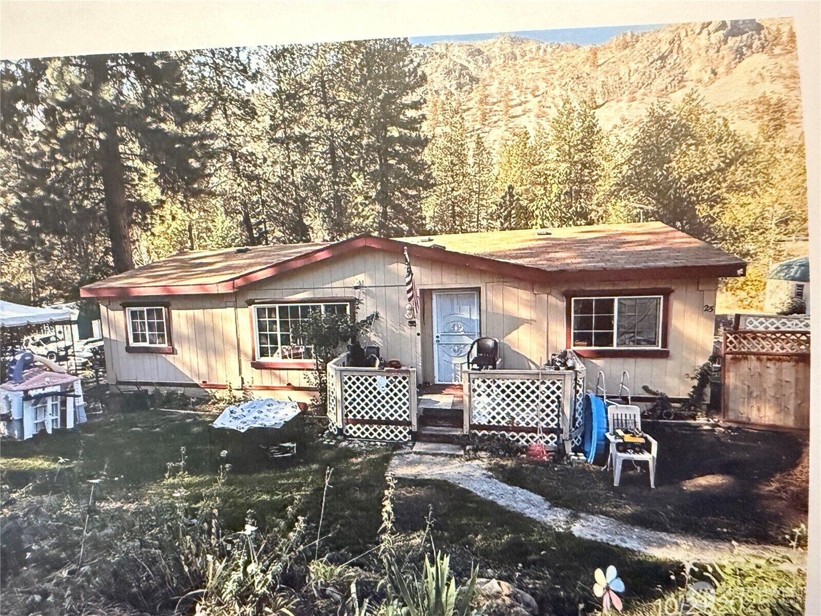 Property Photo:  25  Pinecrest  WA 98855 