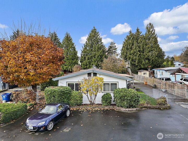 Property Photo: 18621 109th Avenue SE WA 98055