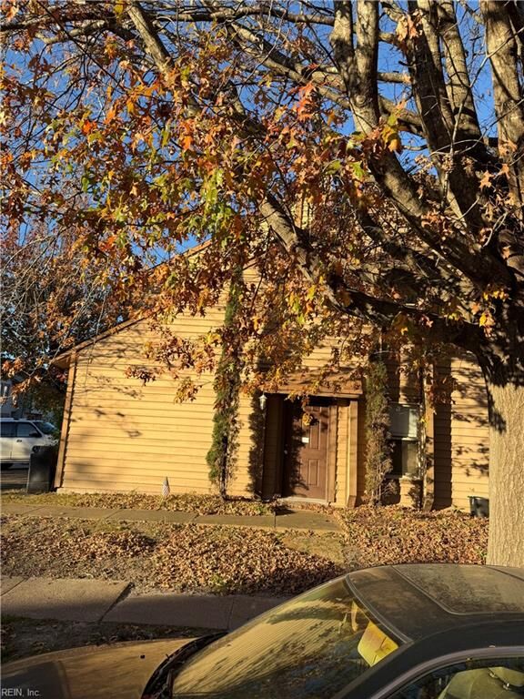 Property Photo: 1414 Woodscape Ln VA 23462