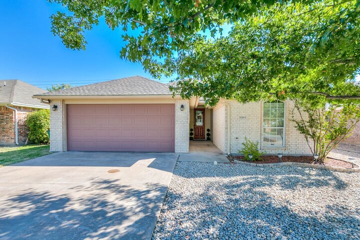 Property Photo: 3302 Edgewood Dr TX 76903