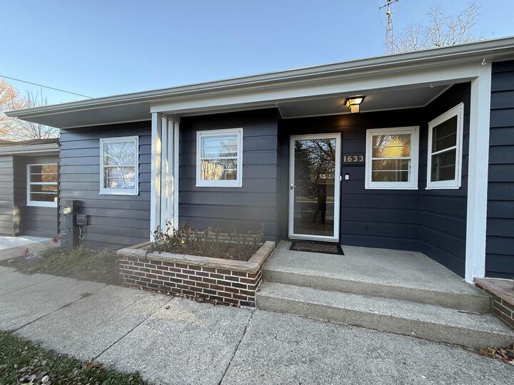 Property Photo: 1633 Crescent Drive WI 53511
